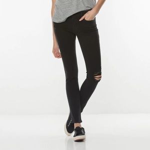 Levi’s 711 skinny jeans Size 28